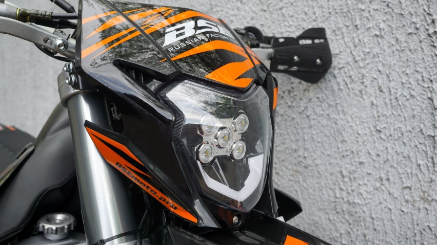 Эндуро / кроссовый мотоцикл BSE Z7 Orange Blast (015)