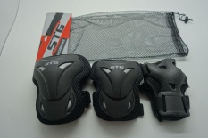 Защита детская STG YX-0308 комплект:наколенники, налокотник, защита кисти.черная, размер М