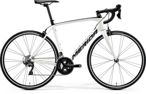 Велосипед Merida Scultura 5000 700C PearlWhite/Black (2020)