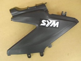 Облицовка центральная правая черный_BK-002U SYM ATV 600LE