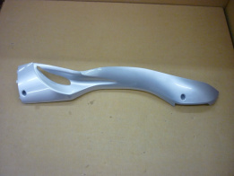 Облицовка боковая правая серебристый_S-421S-D SYM GTS 250