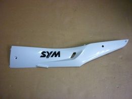 Облицовка боковая нижняя белый (WH-300P/GY-7450U) SYM JoyRide 200