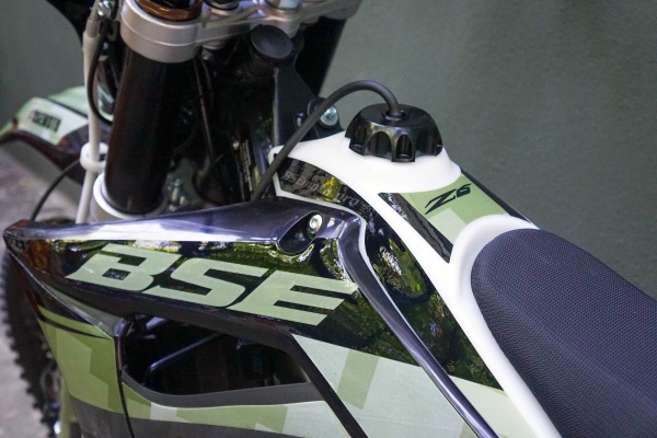 Кроссовый мотоцикл BSE Z6 250e 21/18 Camo Green - фото 3