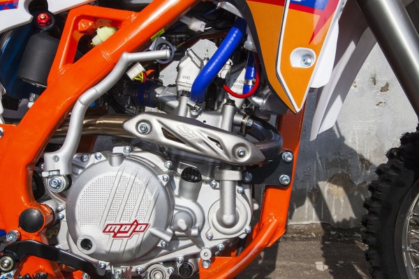 Кроссовый мотоцикл BSE Z8 300e 21/18 Blue Orange Black 1 - фото 9