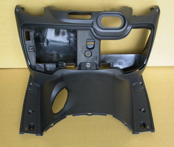 Облицовка отсека для мелочей черный_BK-001U SYM GTS 300