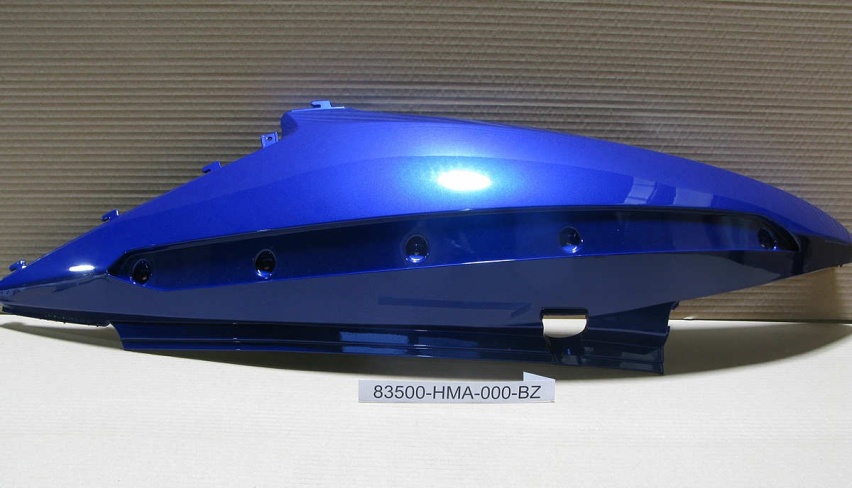 Облицовка задняя правая синий (BU-283S-D) SYM GTS 300