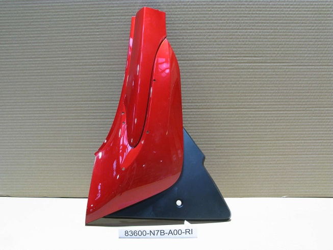 Облицовка задняя левая красный_R-086 SYM XS 125