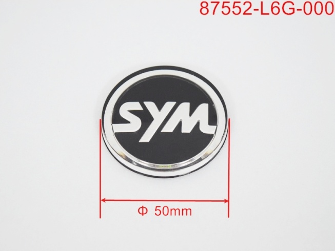 Эмблема SYM 50 мм SYM JoyMax 300 Maxsym 400 Maxsym 600