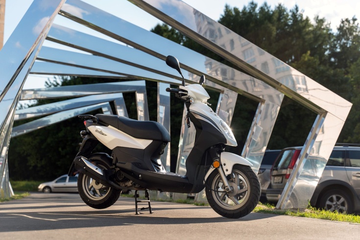 Скутер SYM Orbit 50 Красный + мотошлем SYM серый