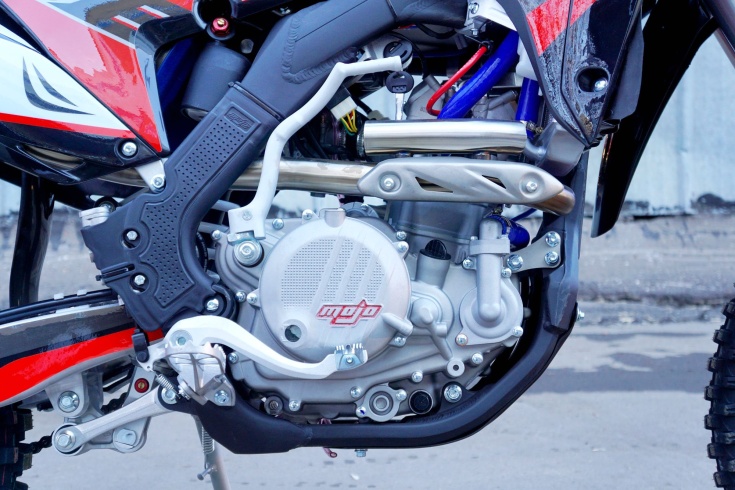 Эндуро / кроссовый мотоцикл BSE M4