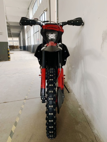 Эндуро / кроссовый мотоцикл BSE T7 Flash (ZS174-5А)