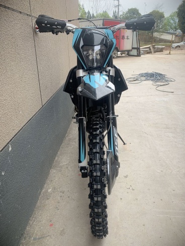 Эндуро / кроссовый мотоцикл BSE T8 Neon Blue (015)