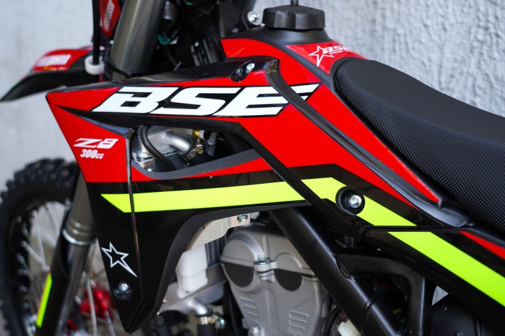 Эндуро / кроссовый мотоцикл BSE Z8 Rapid Black (015)