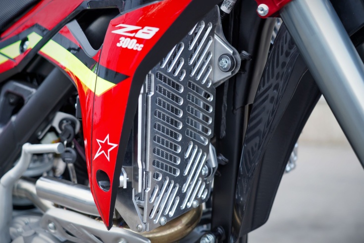 Эндуро / кроссовый мотоцикл BSE Z8 Rapid Red (015)