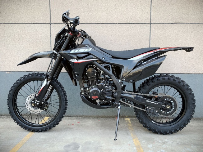 Эндуро / кроссовый мотоцикл BSE Z9 Red Metallic (015)