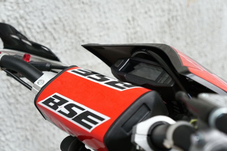 Кроссовый мотоцикл BSE Z11 (2)