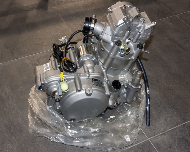 Двигатель в сборе Zongshen ZS169FMM BSE J1, J2