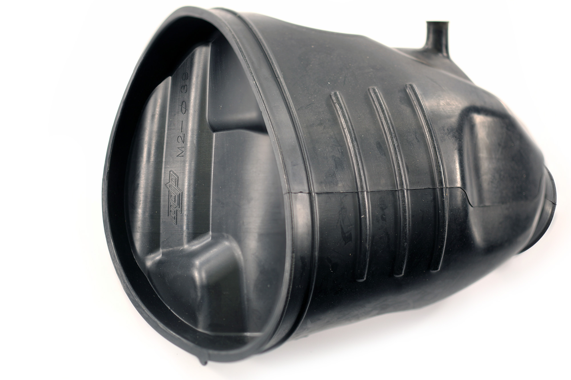 Патрубок соединительный фильтр/карб. (конфузор) d54 BSE M2 M2Y Z7