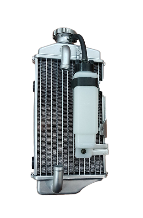 Радиатор правый BSE M2 M2Y M4 RTC 300 Z8