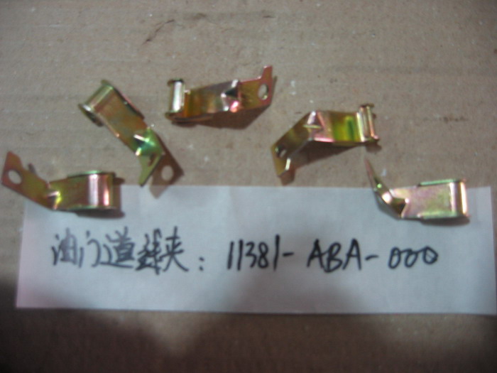 Кронштейн троса газа SYM