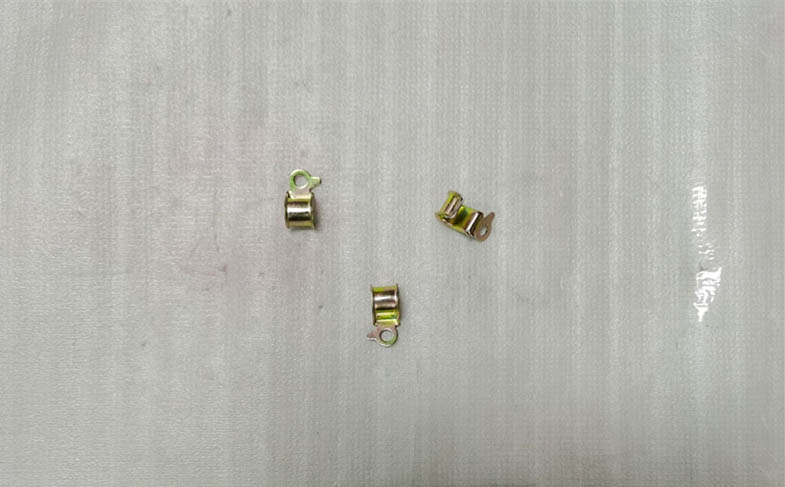 Кронштейн дренажной трубки SYM