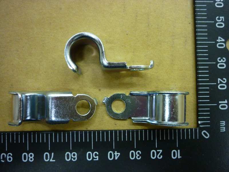 Кронштейн дренажной трубки SYM