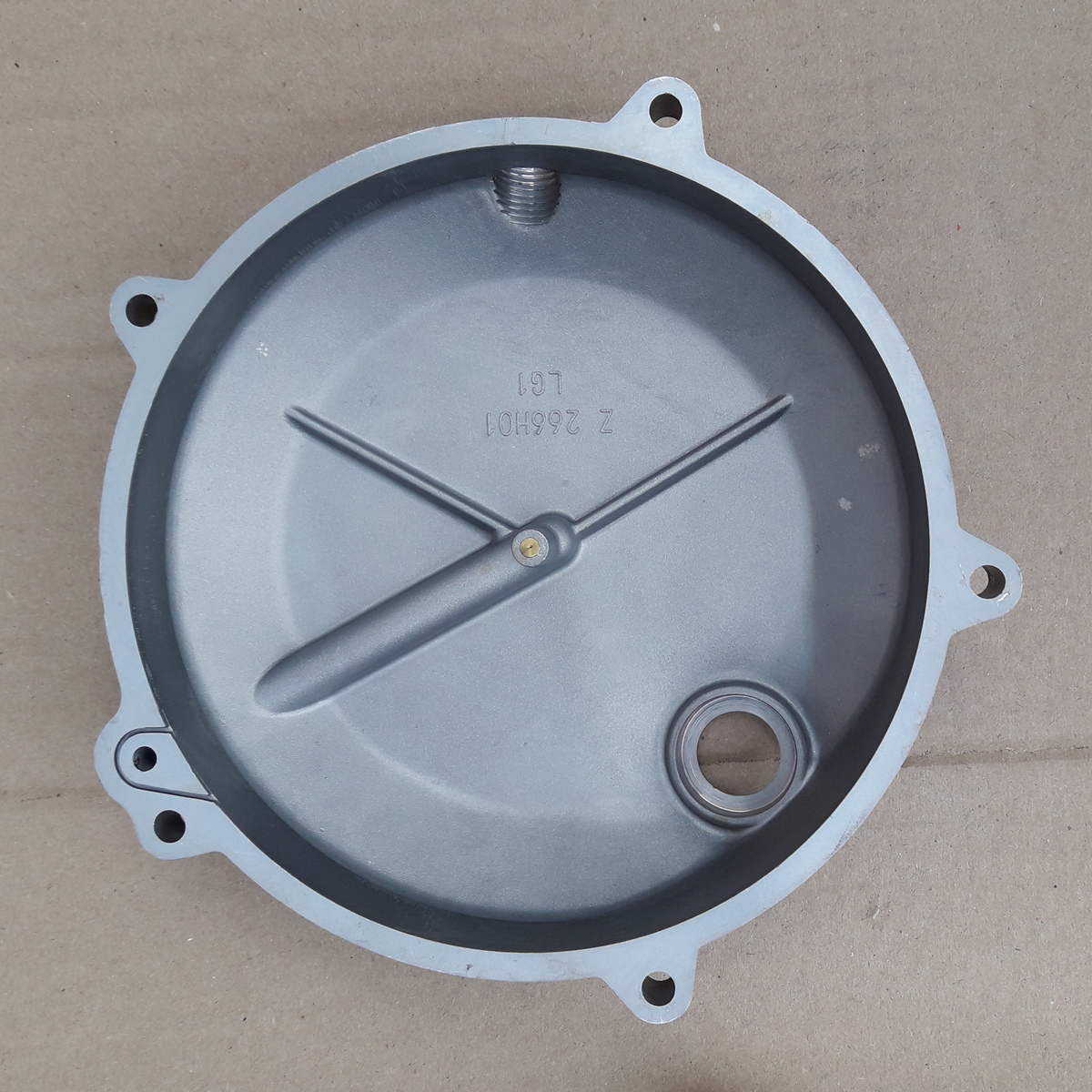 Крышка двигателя правая с масляным каналом NC BSE ZS177MM