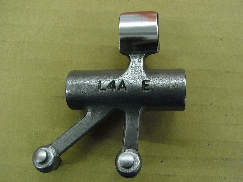 Коромысло выпускного клапана в сборе SYM