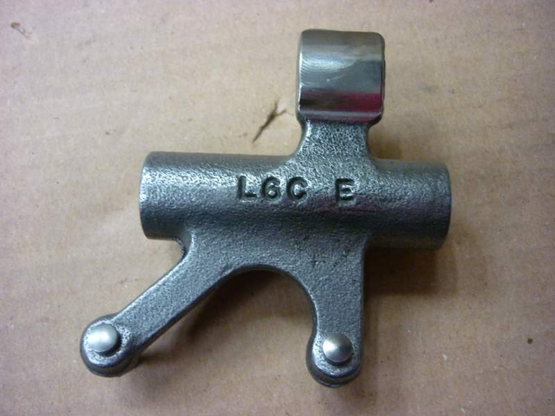 Коромысло выпускного клапана в сборе SYM