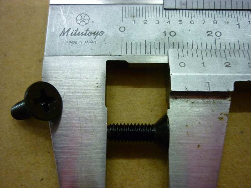 Винт главного цилиндра SYM