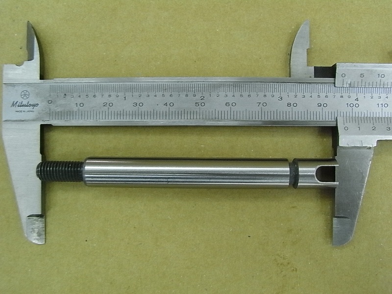 Ось насоса системы охлаждения SYM