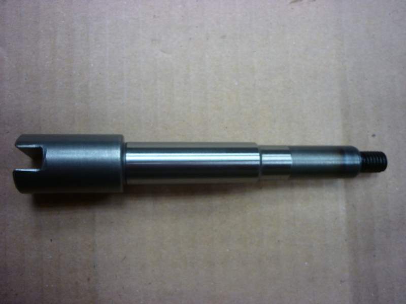 Ось насоса системы охлаждения SYM