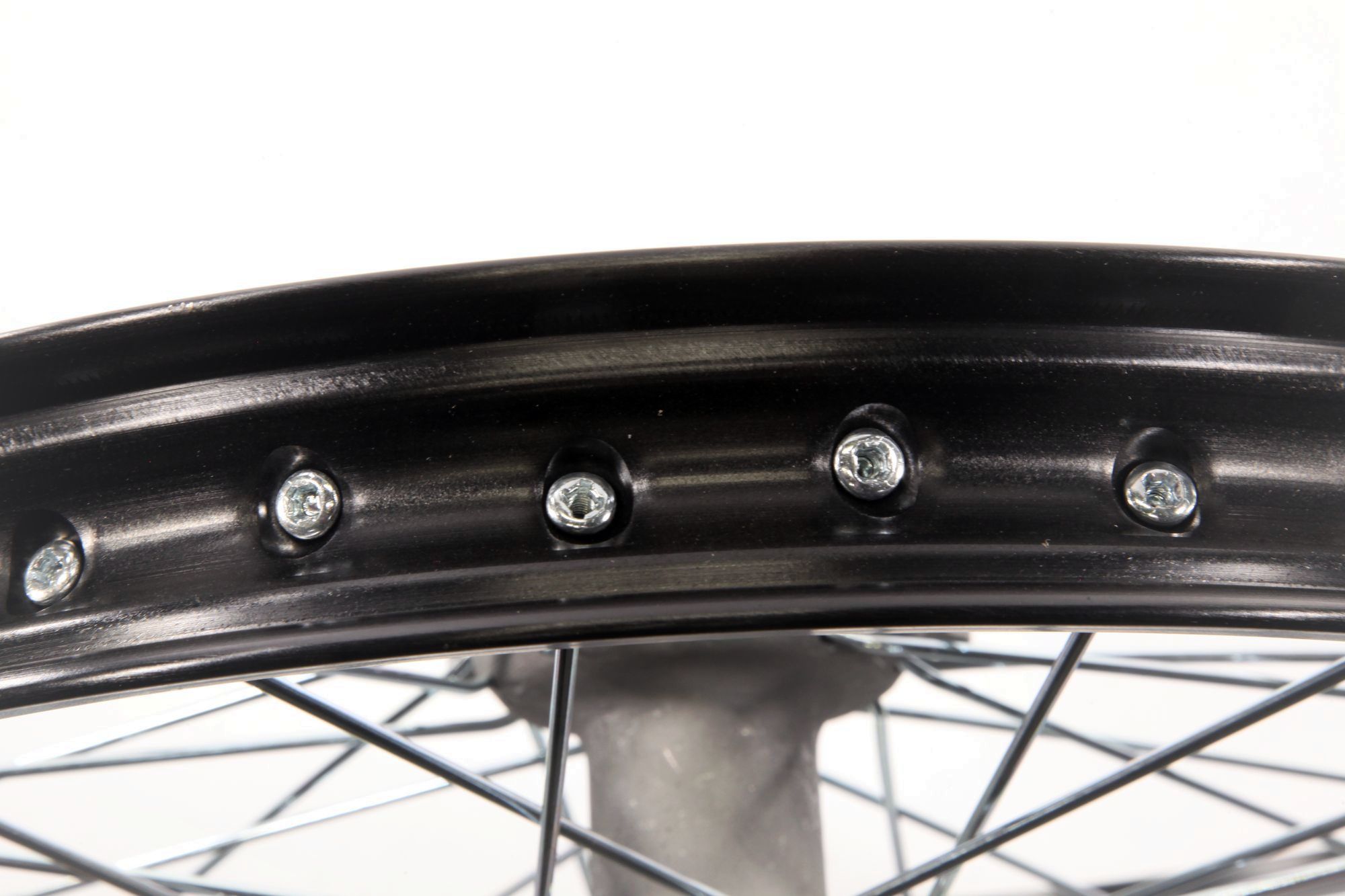 Диск колёсный передний 19" 1,6x19 [250-6F] 15мм чёрный BSE Z3