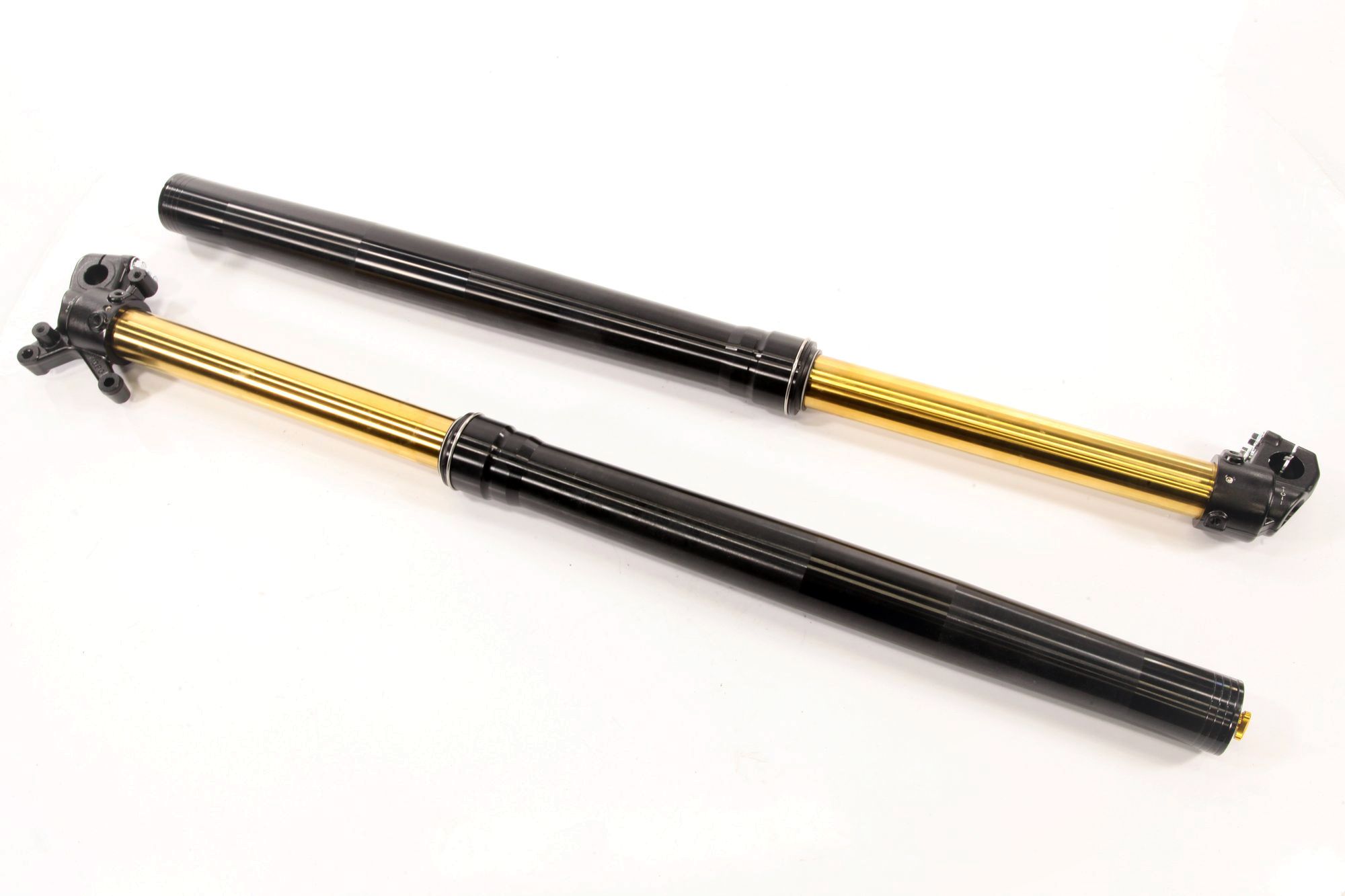 Амортизаторы передние 930x53x58,5 BSE T8