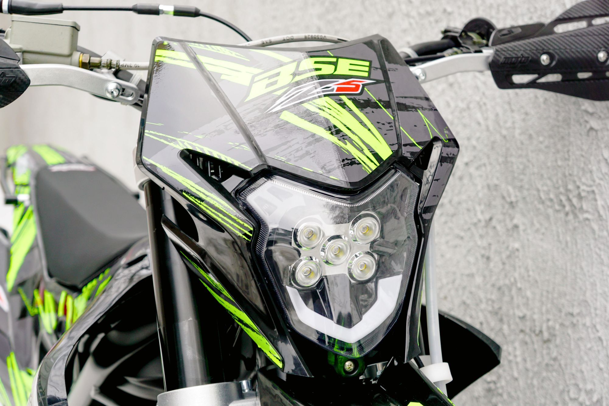 Наклейки BSE Z5 Neon black BSE Z5