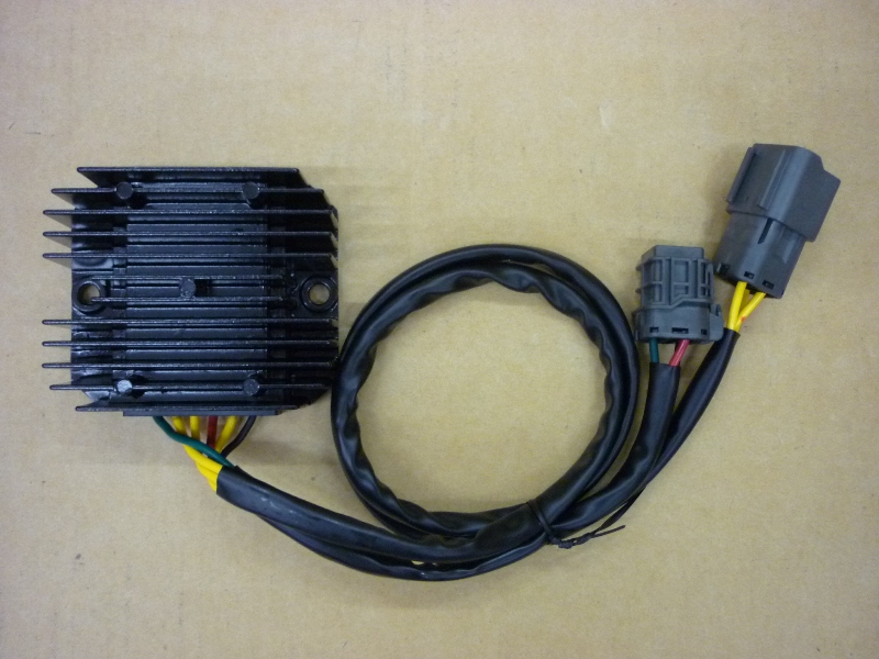 Реле регулятор SYM