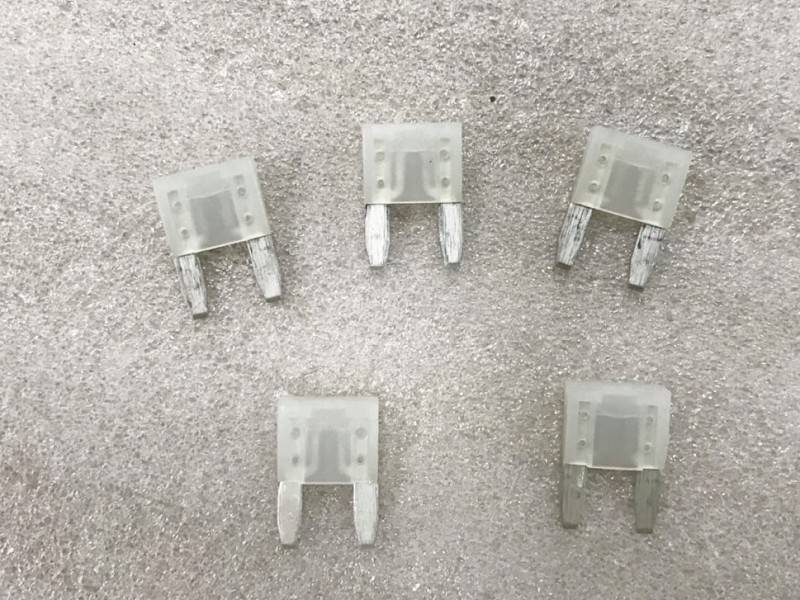 Предохранитель 25а SYM