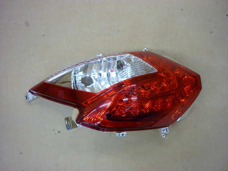 Фонарь задний левый SYM