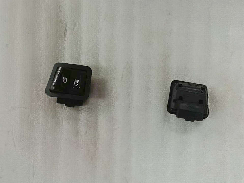 Переключатель ближнего и дальнего света SYM