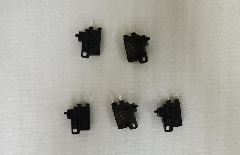 Концевик стоп сигнала передний SYM