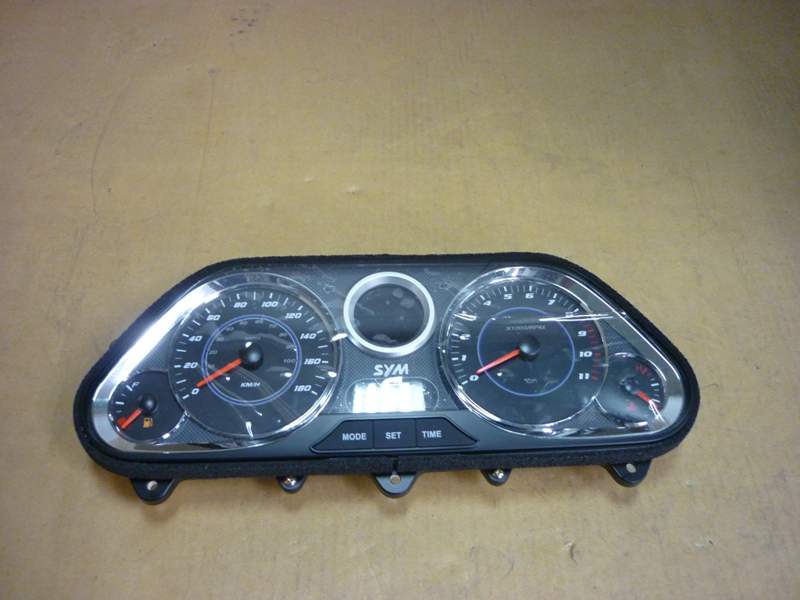 Панель приборов SYM