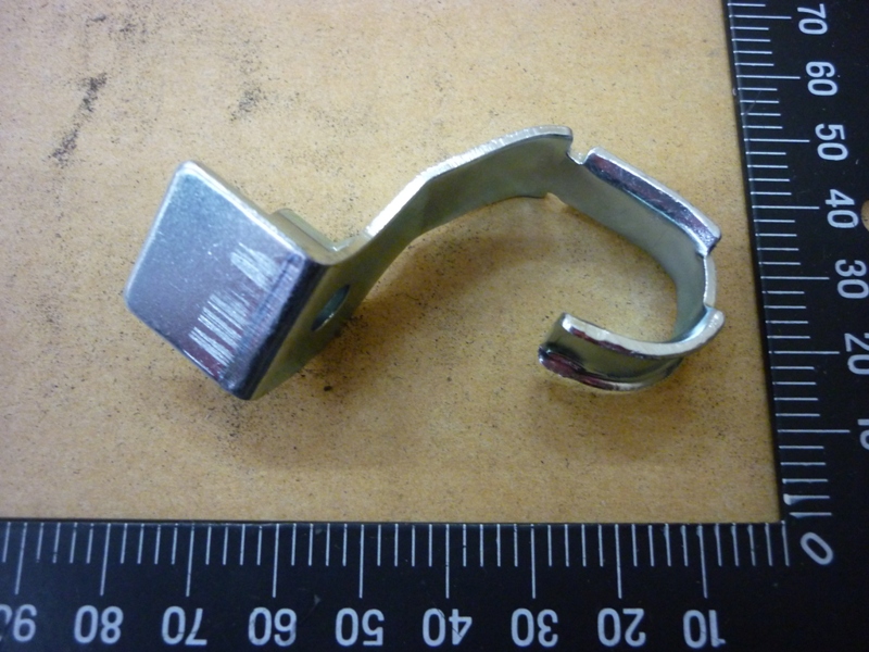 Держатель тормозного шланга SYM