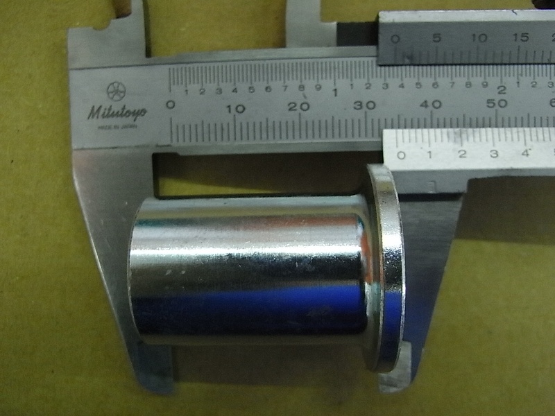 Втулка переднего колеса левая SYM