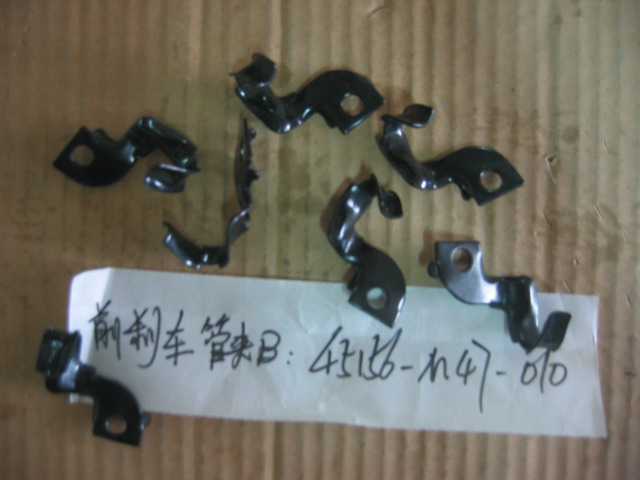 Крепление шланга тормоза переднего в SYM