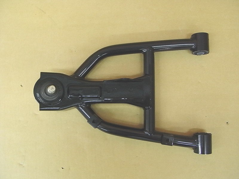 Рычаг подвески передний нижний левый в сборе черный_BK-001C SYM ATV 300