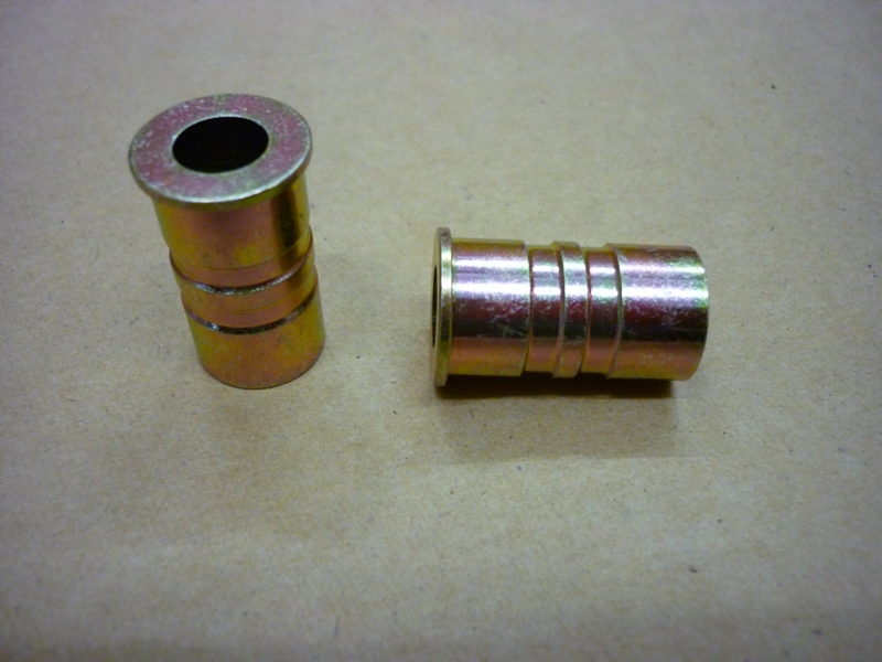 Втулка крепления центральной опоры SYM