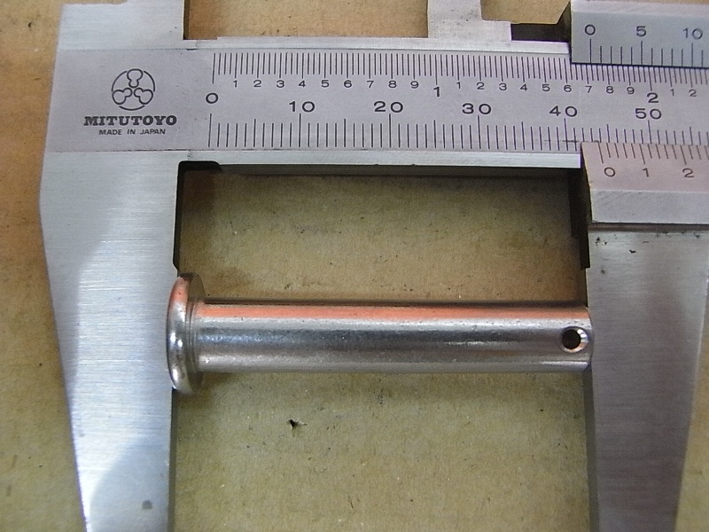 Штифт подножки передней SYM