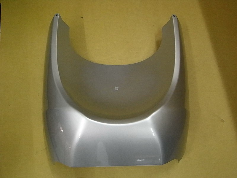 Облицовка передняя нижняя серебристый_S-421S SYM JoyRide 200