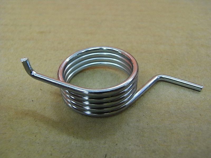 Пружина возвратная подножки передней правой SYM