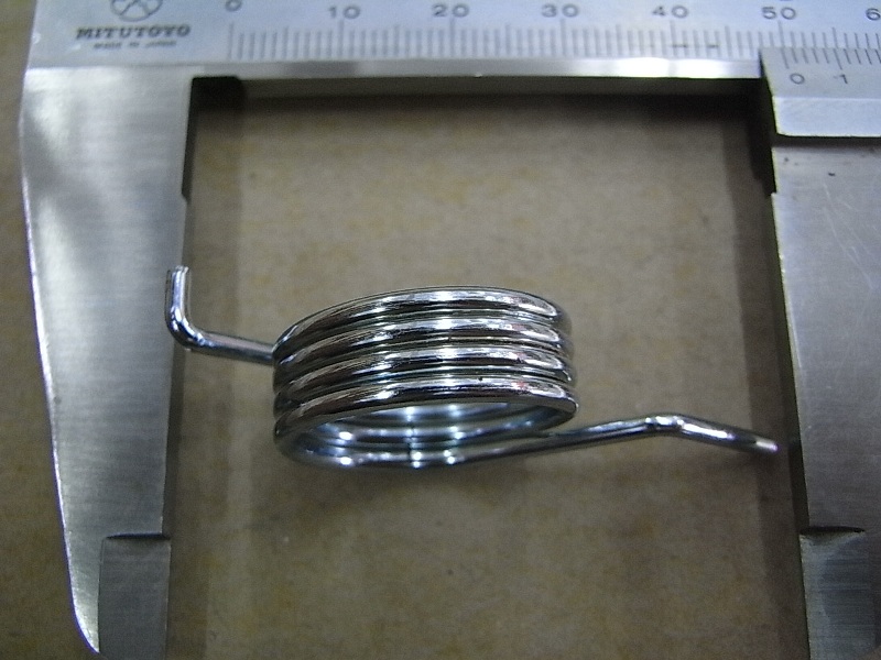 Пружина возвратная подножки передней левой SYM